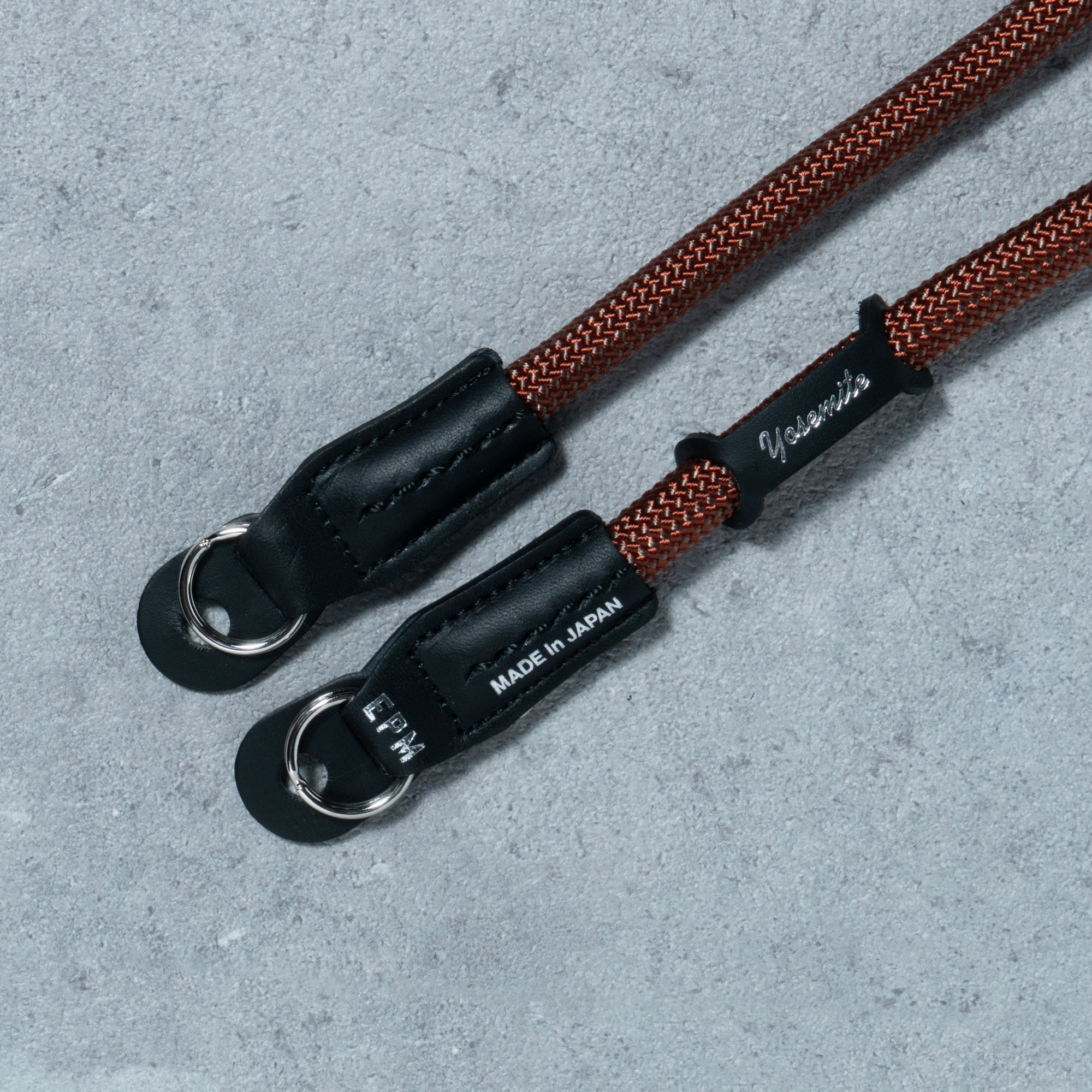 YOSEMITE CAMERA STRAP <br>BRICK BROWN<br>ヨセミテ カメラストラップ / ブリックブラウン