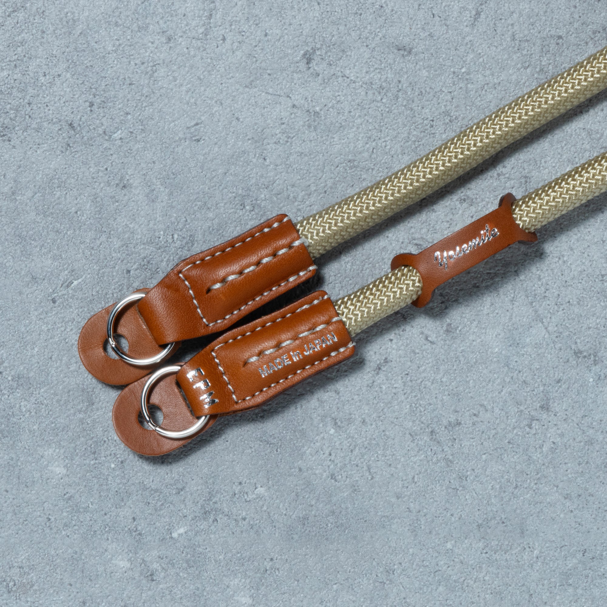 【ONLINE LIMITED】<br>YOSEMITE CAMERA STRAP <br>COYOTE<br>ヨセミテ カメラストラップ / コヨーテ