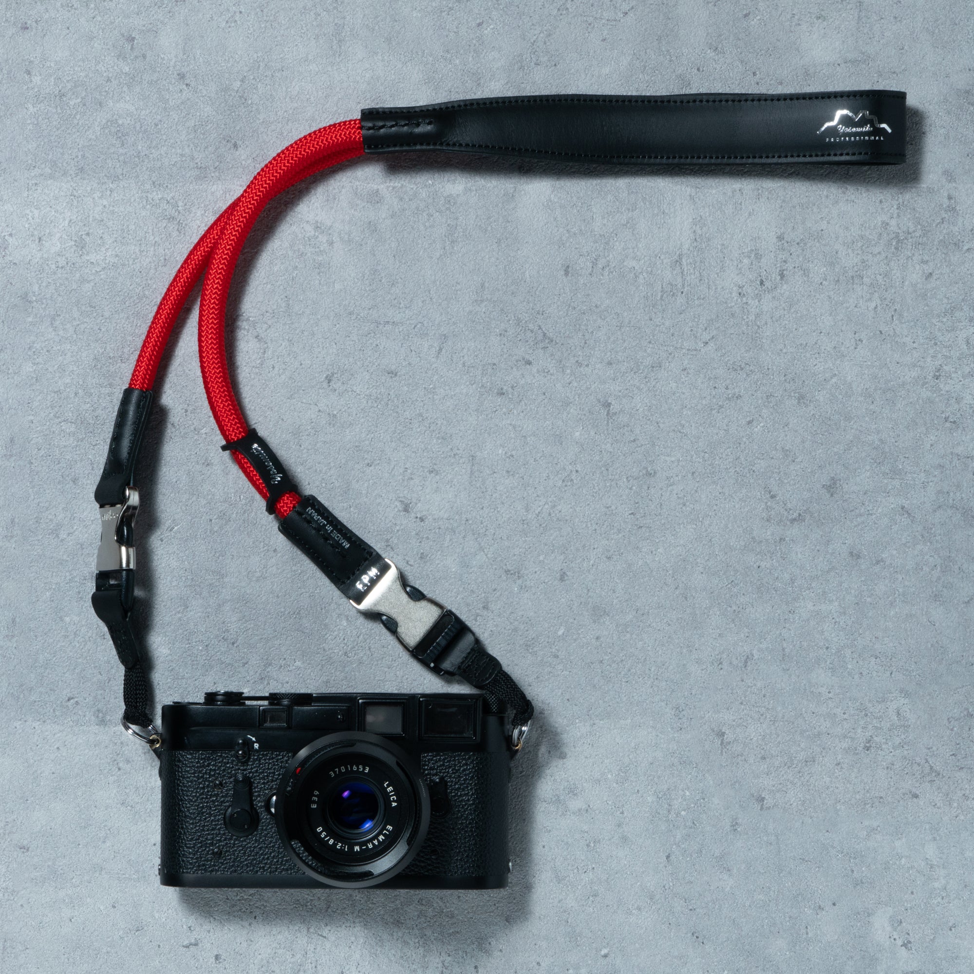 YOSEMITE CAMERA STRAP PRO PLUS <br>CRIMSON RED<br>ヨセミテ カメラストラップ プロ プラス / クリムゾンレッド
