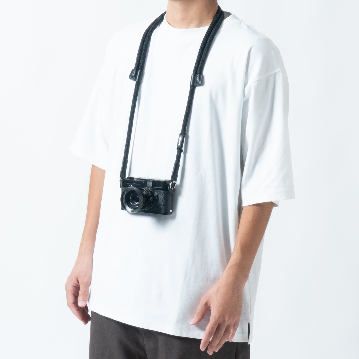 YOSEMITE ADJUSTMENT LEATHER CAMERA STRAP<br>MAD BLACK <br>ヨセミテ アジャストメントレザーカメラストラップ / マッドブラック