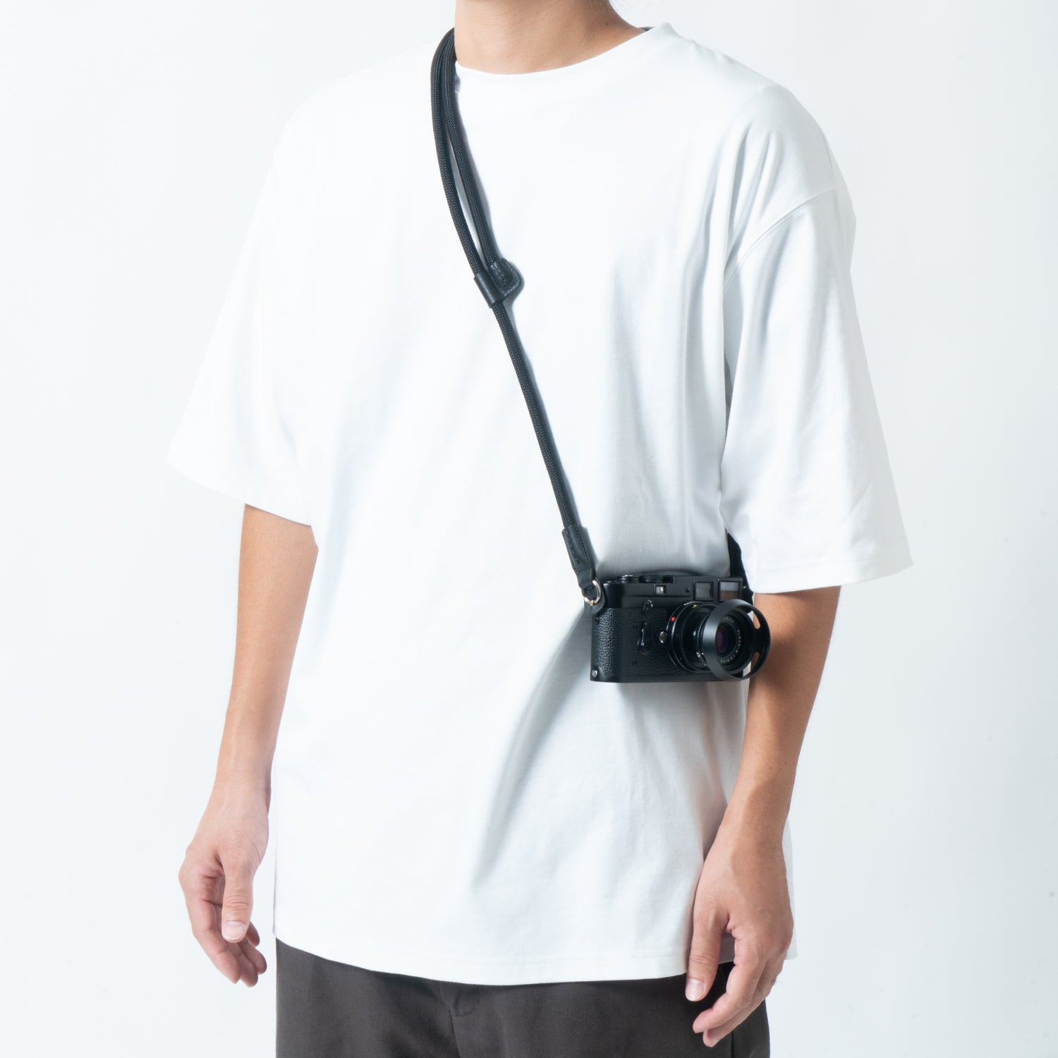 YOSEMITE ADJUSTMENT LEATHER CAMERA STRAP<br>MAD BLACK <br>ヨセミテ アジャストメントレザーカメラストラップ / マッドブラック