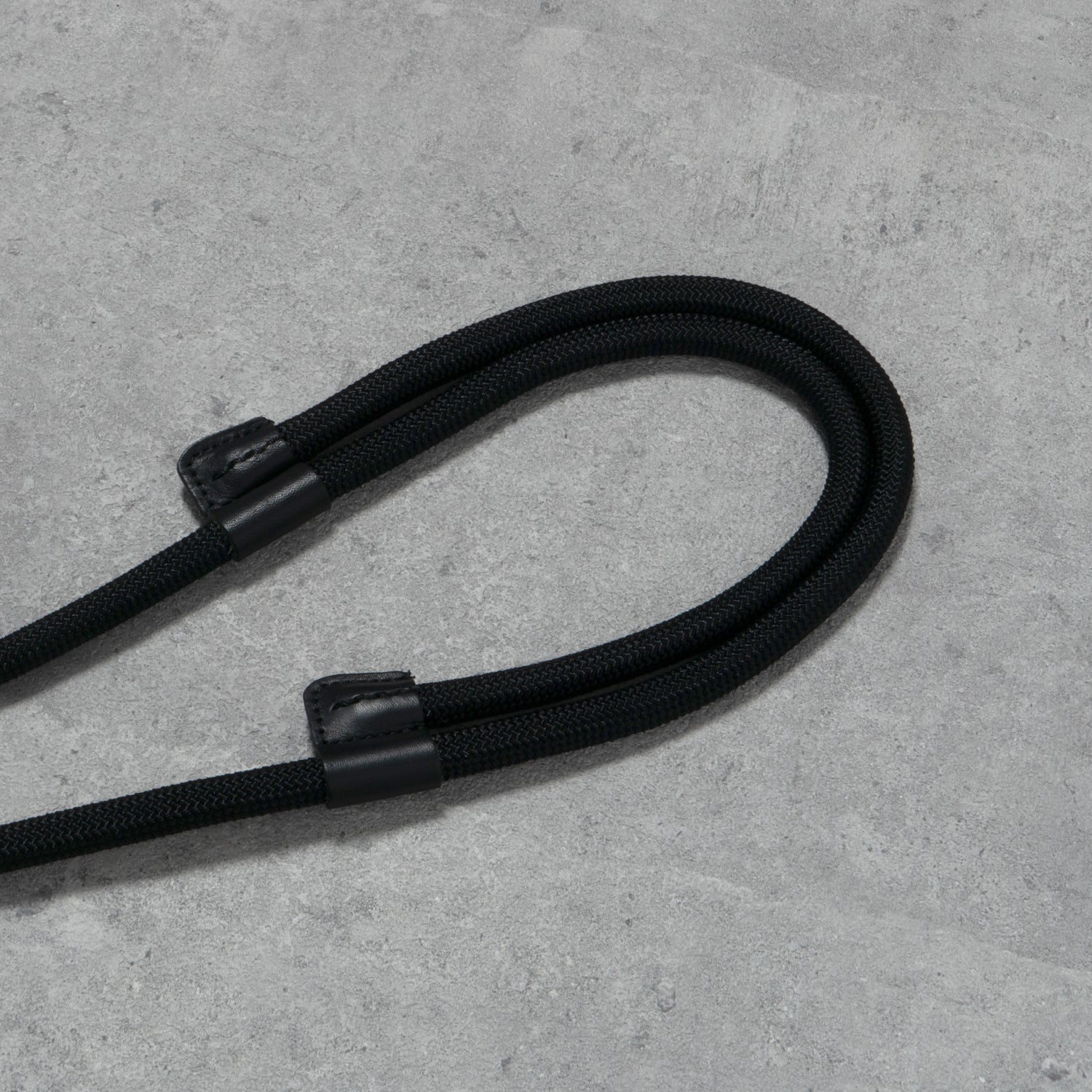 YOSEMITE ADJUSTMENT LEATHER CAMERA STRAP<br>MAD BLACK <br>ヨセミテ アジャストメントレザーカメラストラップ / マッドブラック