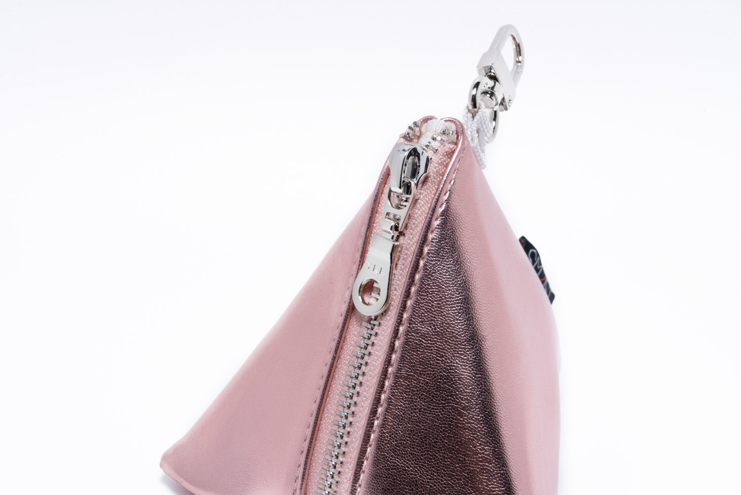 SMAST PYRAMID POUCH / METALLIC PINK