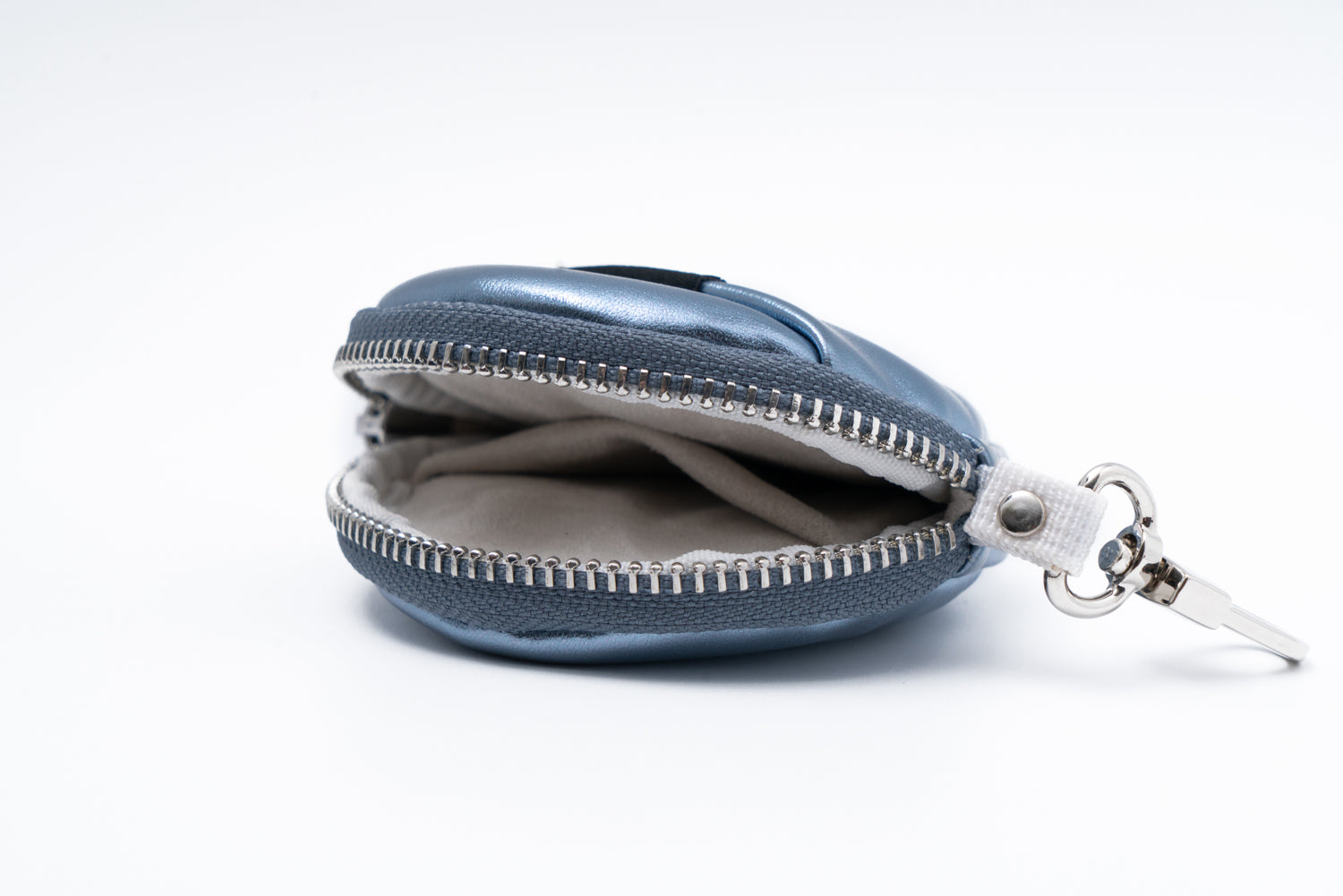 SMAST CIRCLE POUCH / METALLIC BLUE