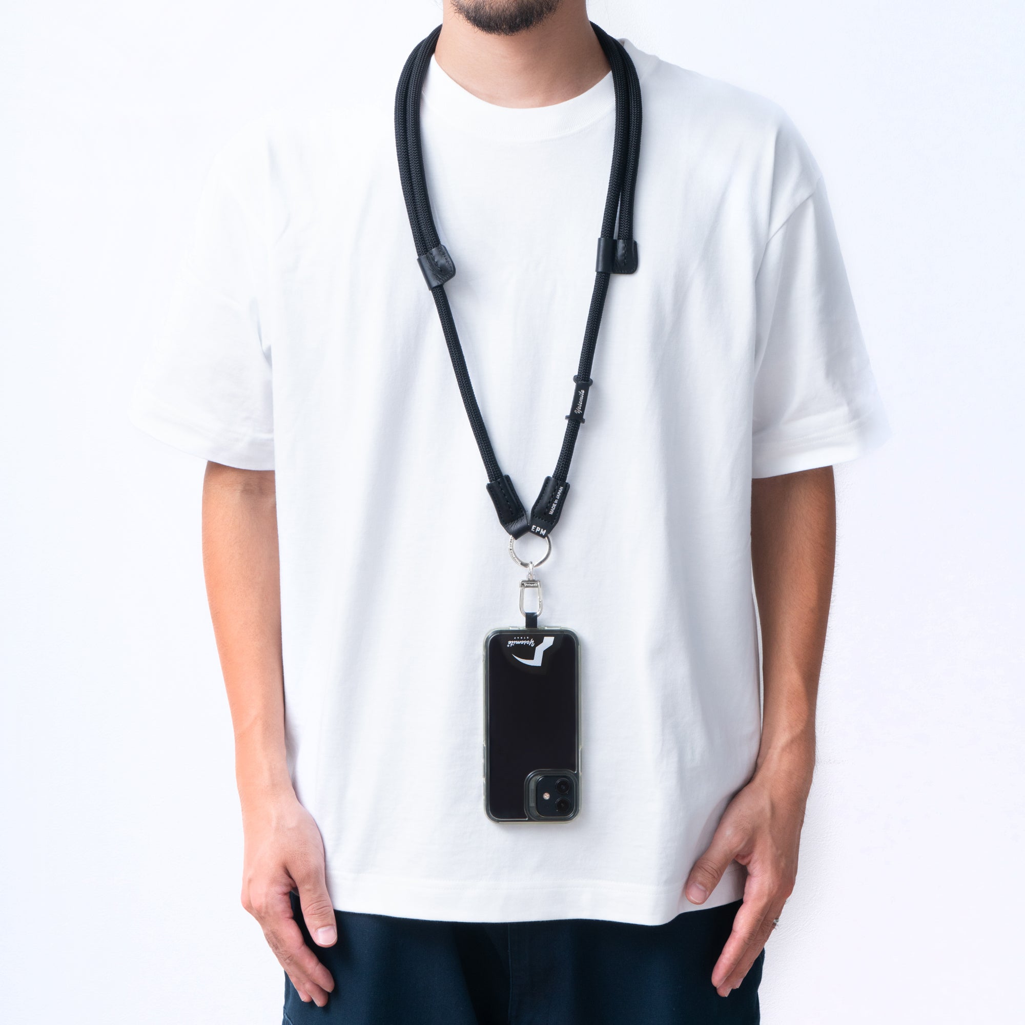 YOSEMITE MOBILE STRAP ADJUSTMENT LEATHER<br>MAD BLACK<br>ヨセミテ モバイルストラップ アジャストメント レザー<br>マッドブラック
