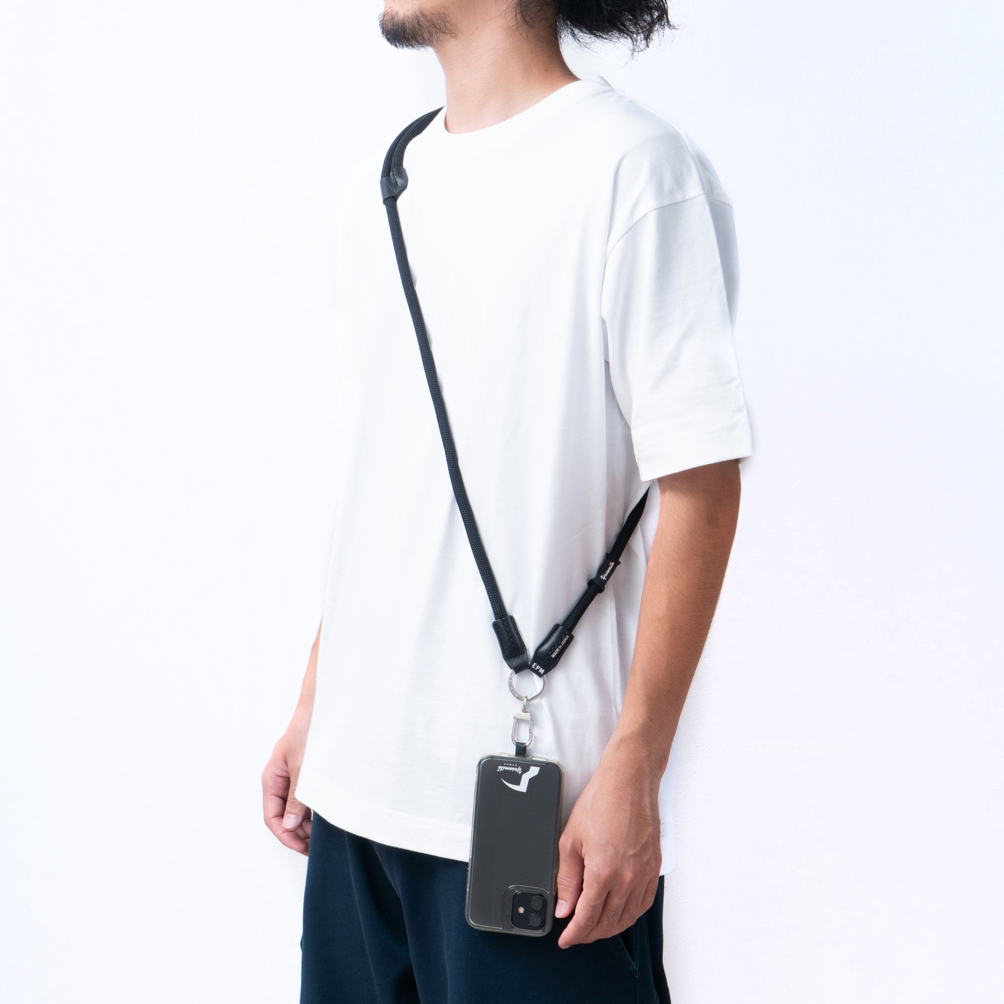 YOSEMITE MOBILE STRAP ADJUSTMENT LEATHER<br>MAD BLACK<br>ヨセミテ モバイルストラップ アジャストメント レザー<br>マッドブラック