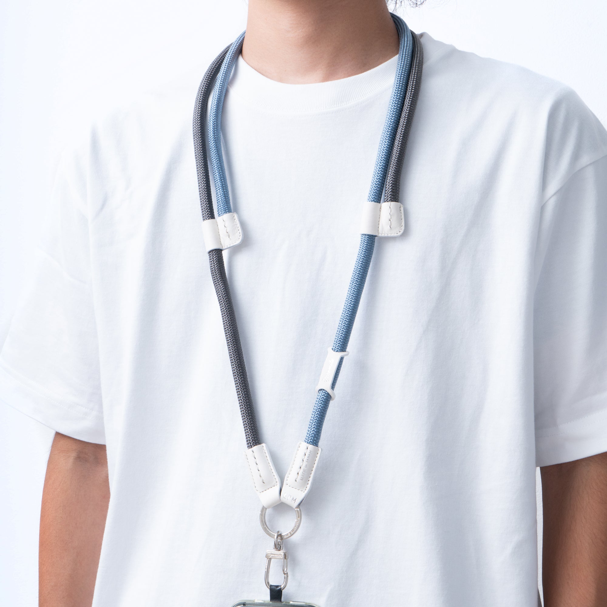 YOSEMITE MOBILE STRAP ADJUSTMENT LEATHER<br>SMOKEY / METAL<br>ヨセミテ モバイルストラップ アジャストメント レザー<br>スモーキー / メタル