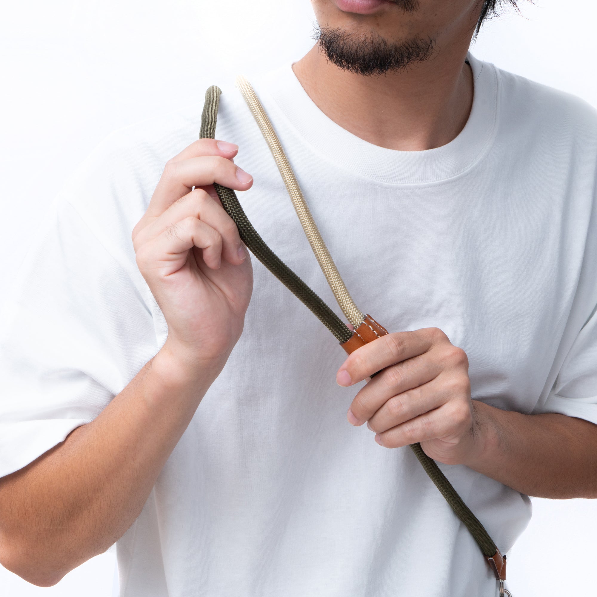 YOSEMITE MOBILE STRAP ADJUSTMENT LEATHER<br>MILITARY / COYOTE<br>ヨセミテ モバイルストラップ アジャストメント レザー<br>ミリタリー / コヨーテ