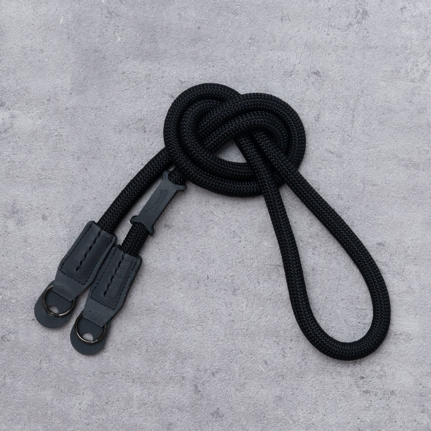 YOSEMITE CAMERA STRAP REFLECT<br>KARASU
