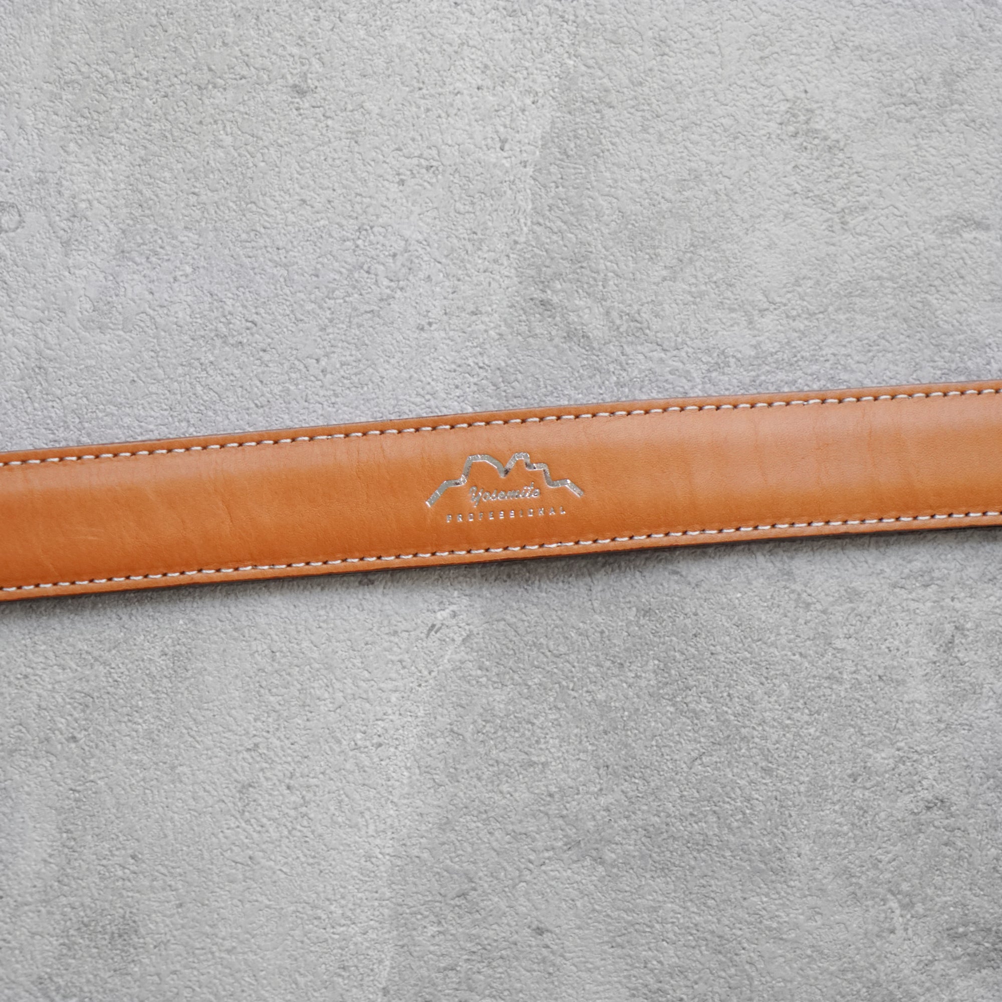 YOSEMITE CAMERA STRAP PRO PLUS <br>HUNTER KHAKI<br>ヨセミテ カメラストラップ プロ プラス / ハンターカーキ