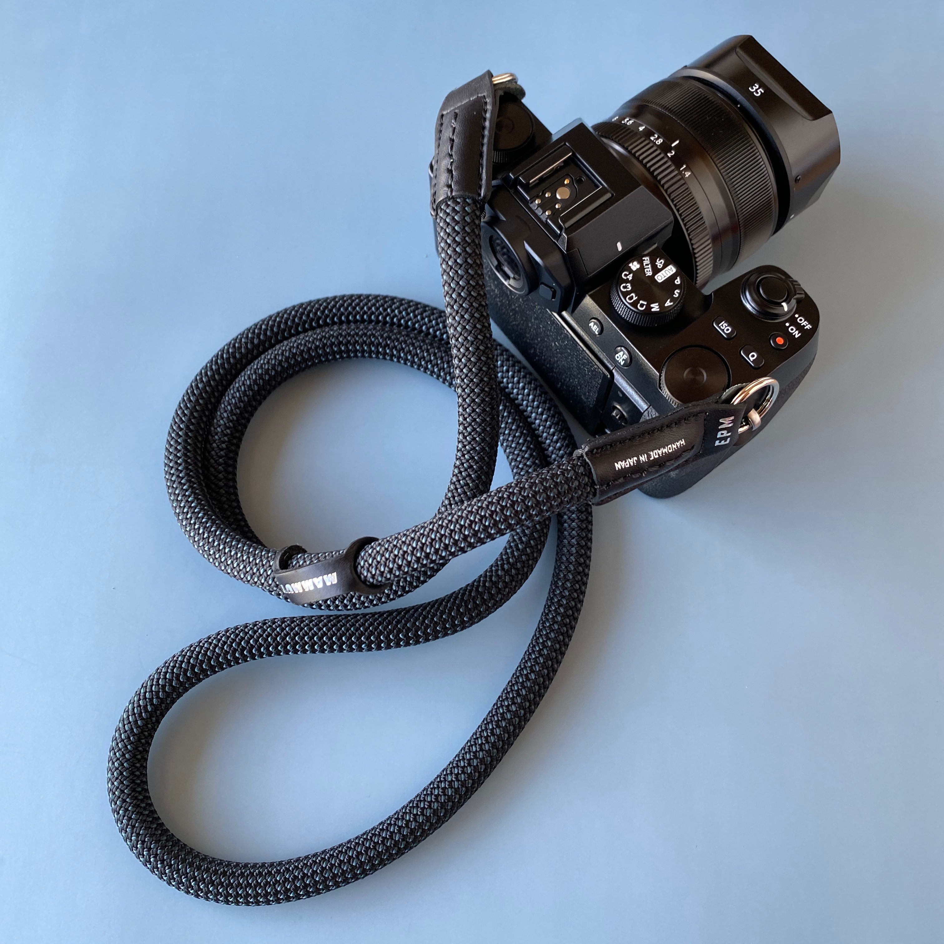 【MAMMUT EDITION】<br>YOSEMITE CAMERA STRAP<br> MOUNTAIN BLACK<br>マムートエディション ヨセミテ カメラストラップ / マウンテンブラック