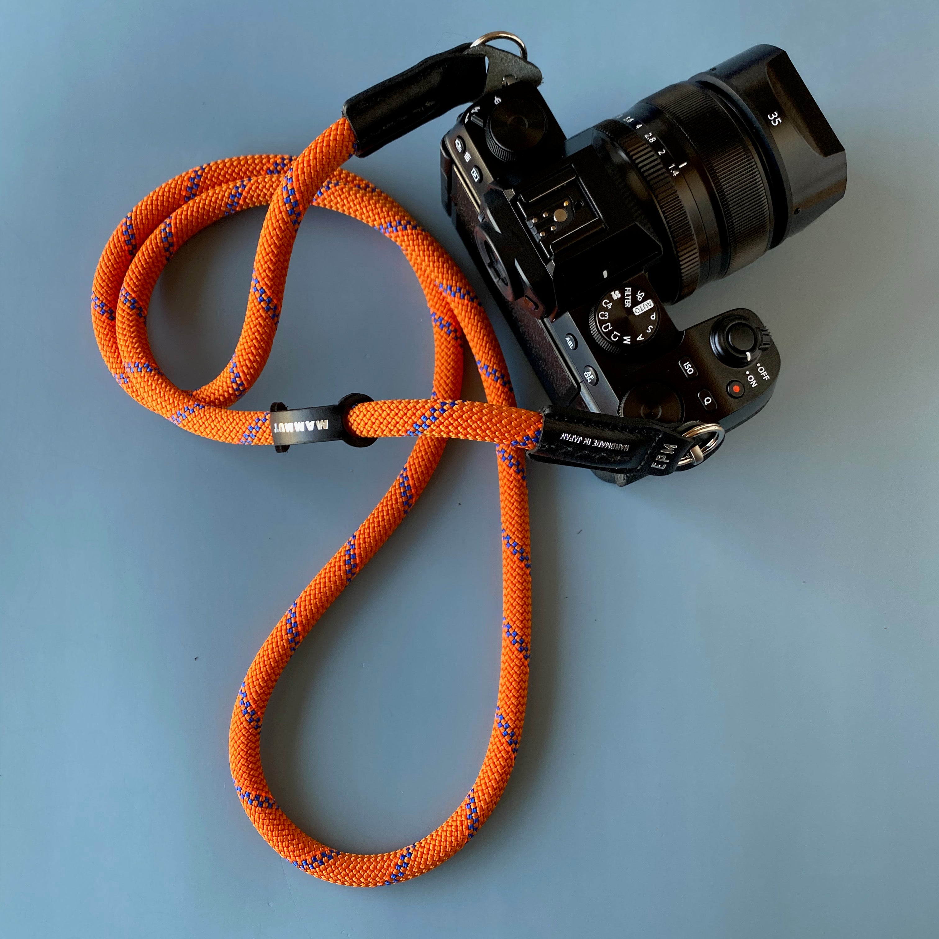 【MAMMUT EDITION】<br>YOSEMITE CAMERA STRAP<br> MOUNTAIN ORANGE<br>マムートエディション ヨセミテ カメラストラップ / マウンテンオレンジ