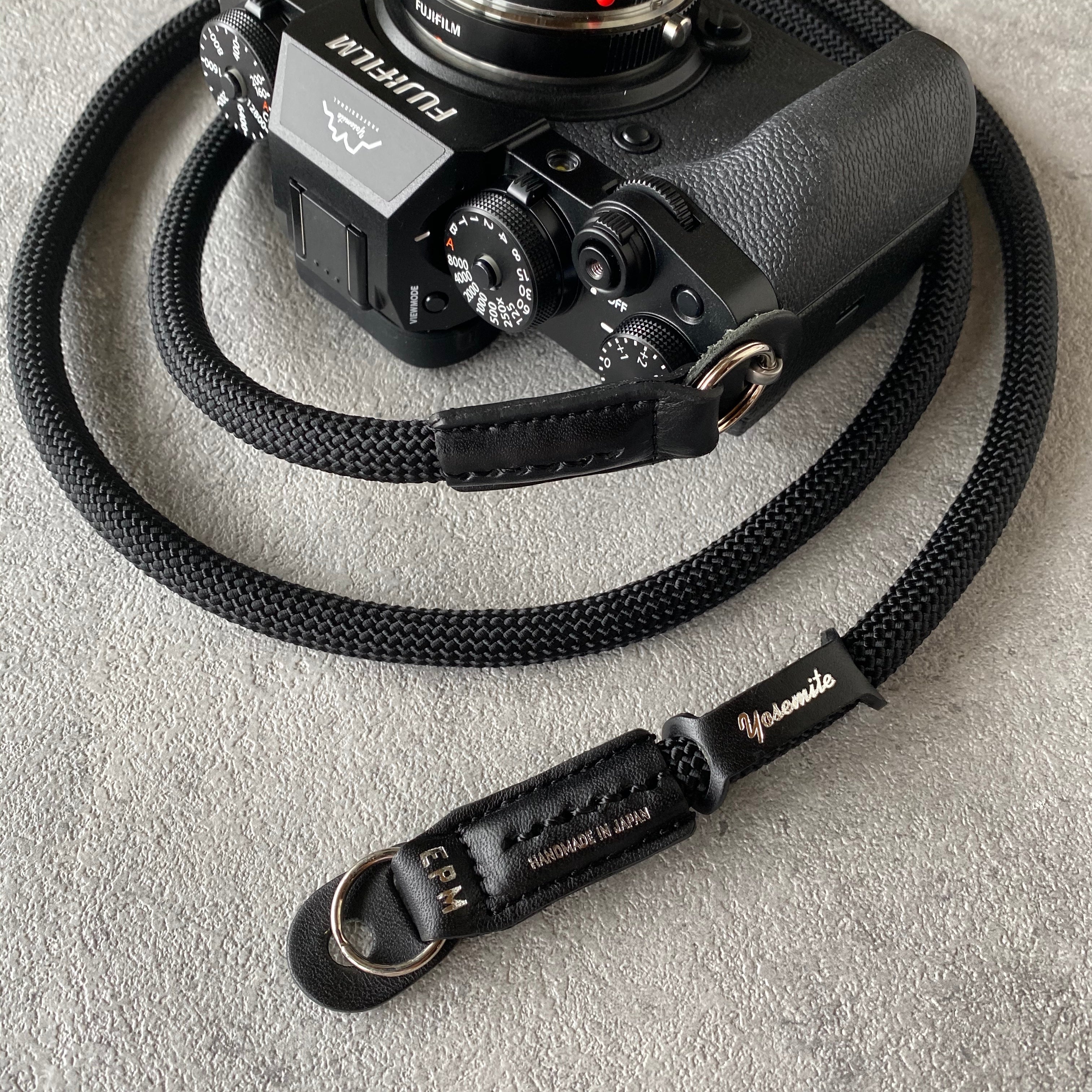 YOSEMITE CAMERA STRAP <br>MAD BLACK<br>ヨセミテ カメラストラップ / マッドブラック