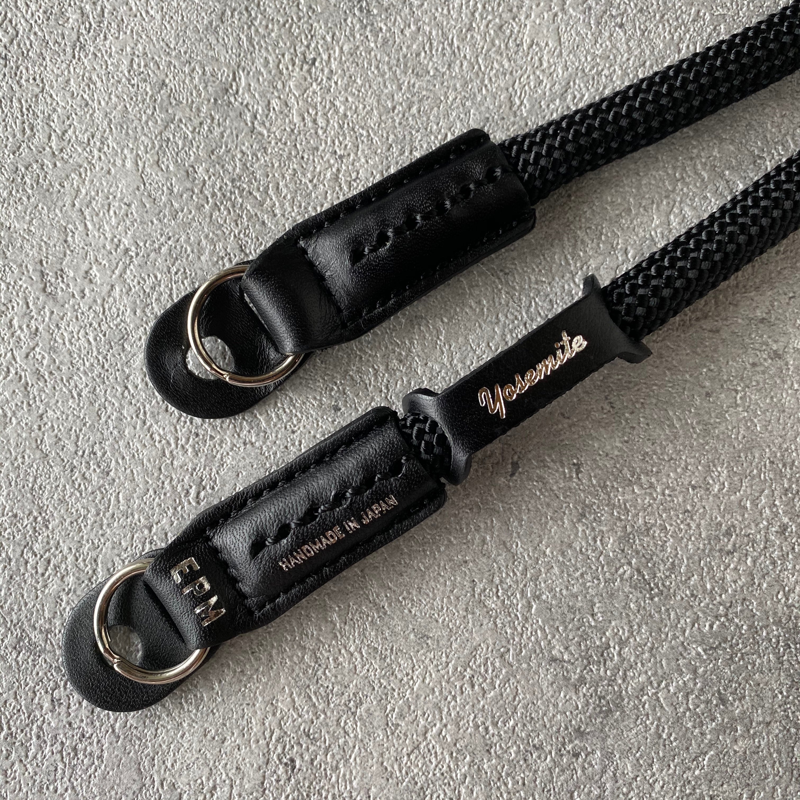 YOSEMITE CAMERA STRAP <br>MAD BLACK<br>ヨセミテ カメラストラップ / マッドブラック