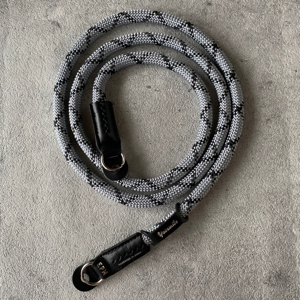 YOSEMITE CAMERA STRAP TITANIUM GRAYヨセミテ カメラ