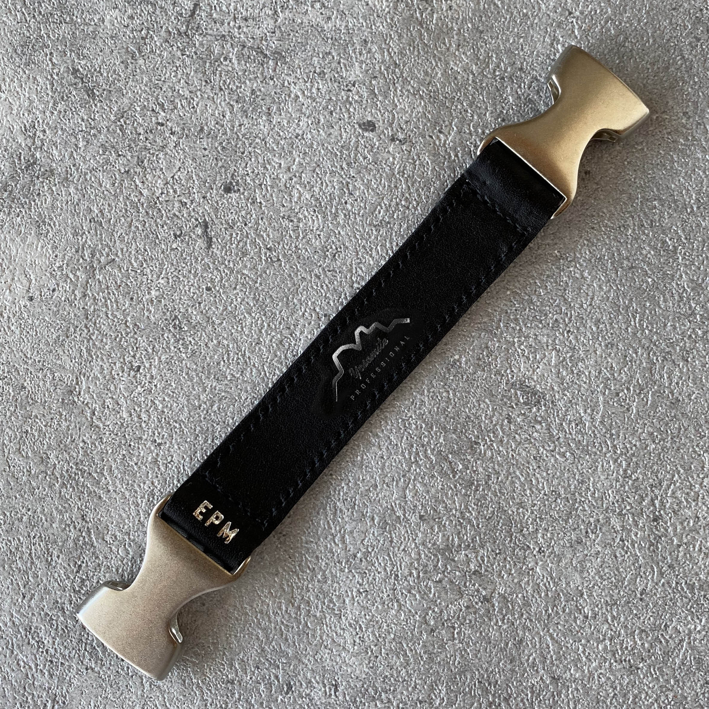 YOSEMITE CAMERA STRAP PRO HANDLE<br>MAD BLACK<br>ヨセミテ カメラストラップ プロ ハンドル / マッドブラック