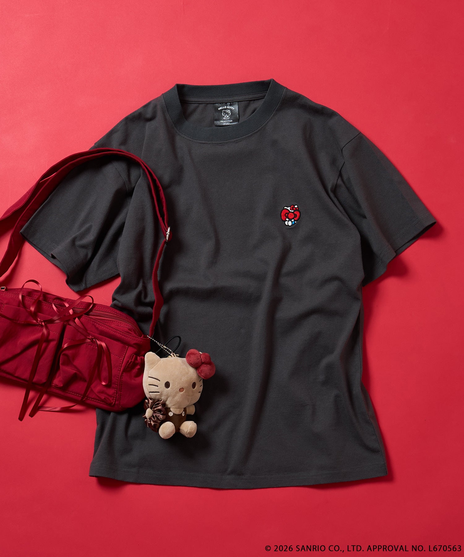 FREAK'S STORE×SMAST×ハローキティ/「HELLO KITTY」アニマル柄プリントTEE/ CHARCOAL GRAY