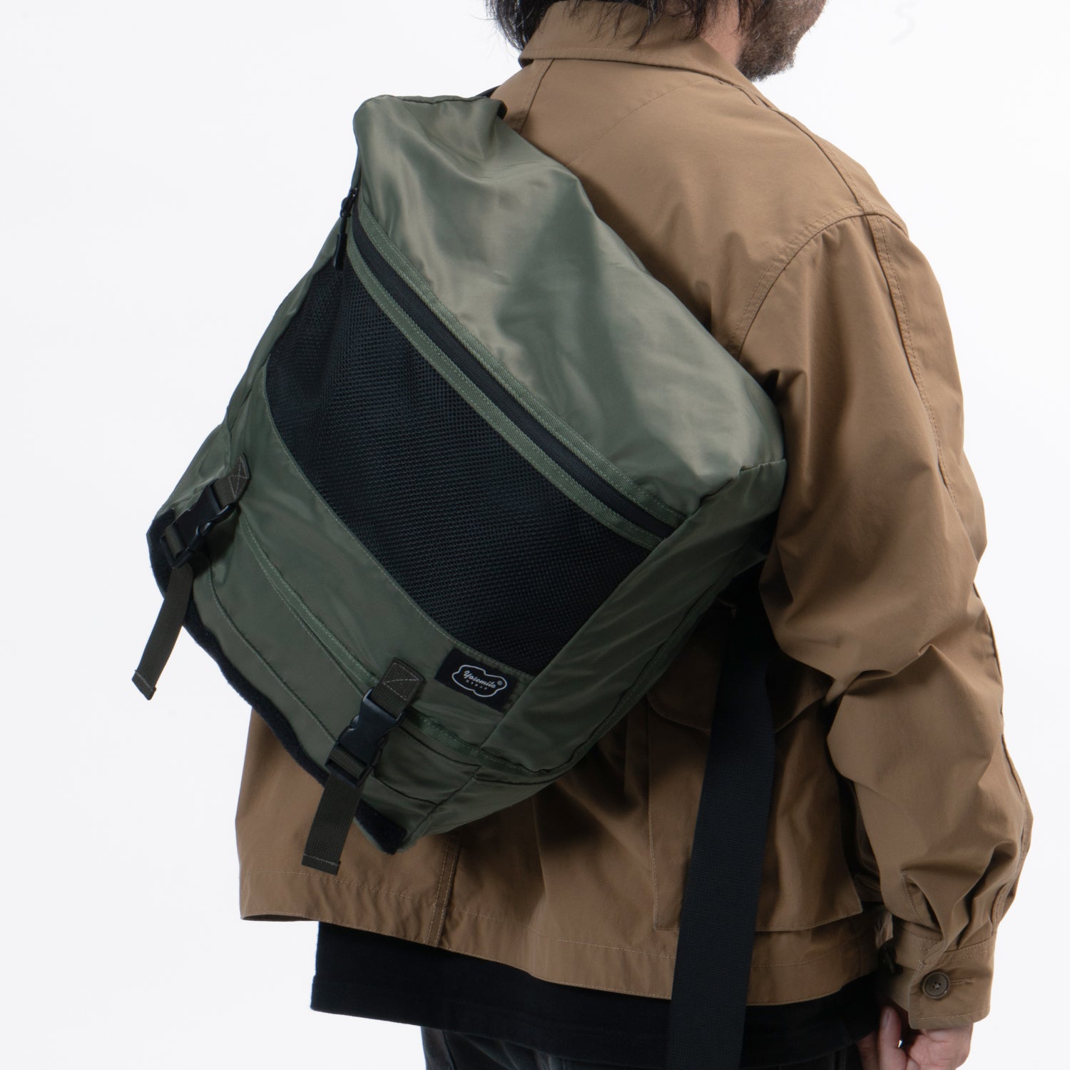 YOSMITE EXPANDER MESSENGER BAG