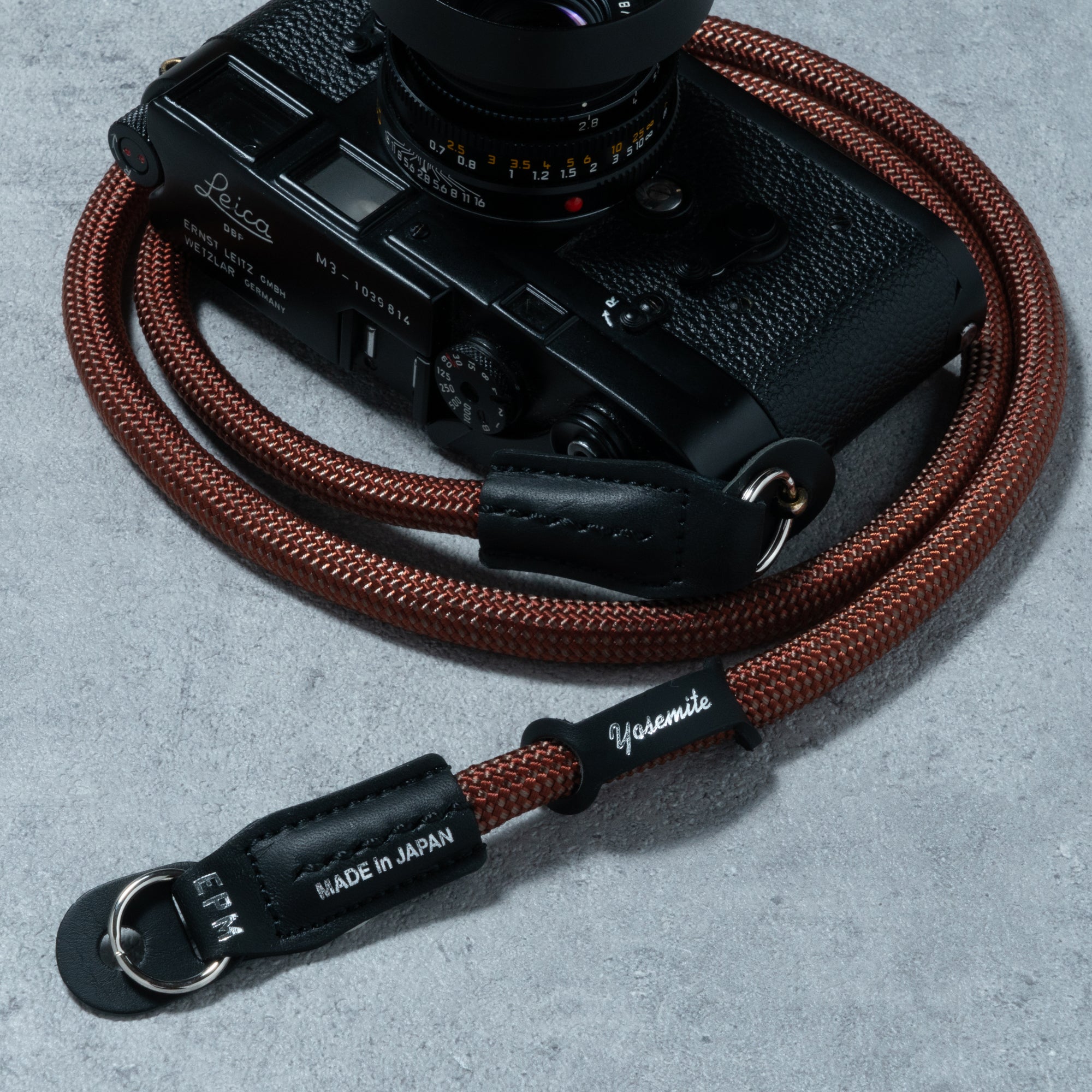 YOSEMITE CAMERA STRAP <br>BRICK BROWN<br>ヨセミテ カメラストラップ / ブリックブラウン