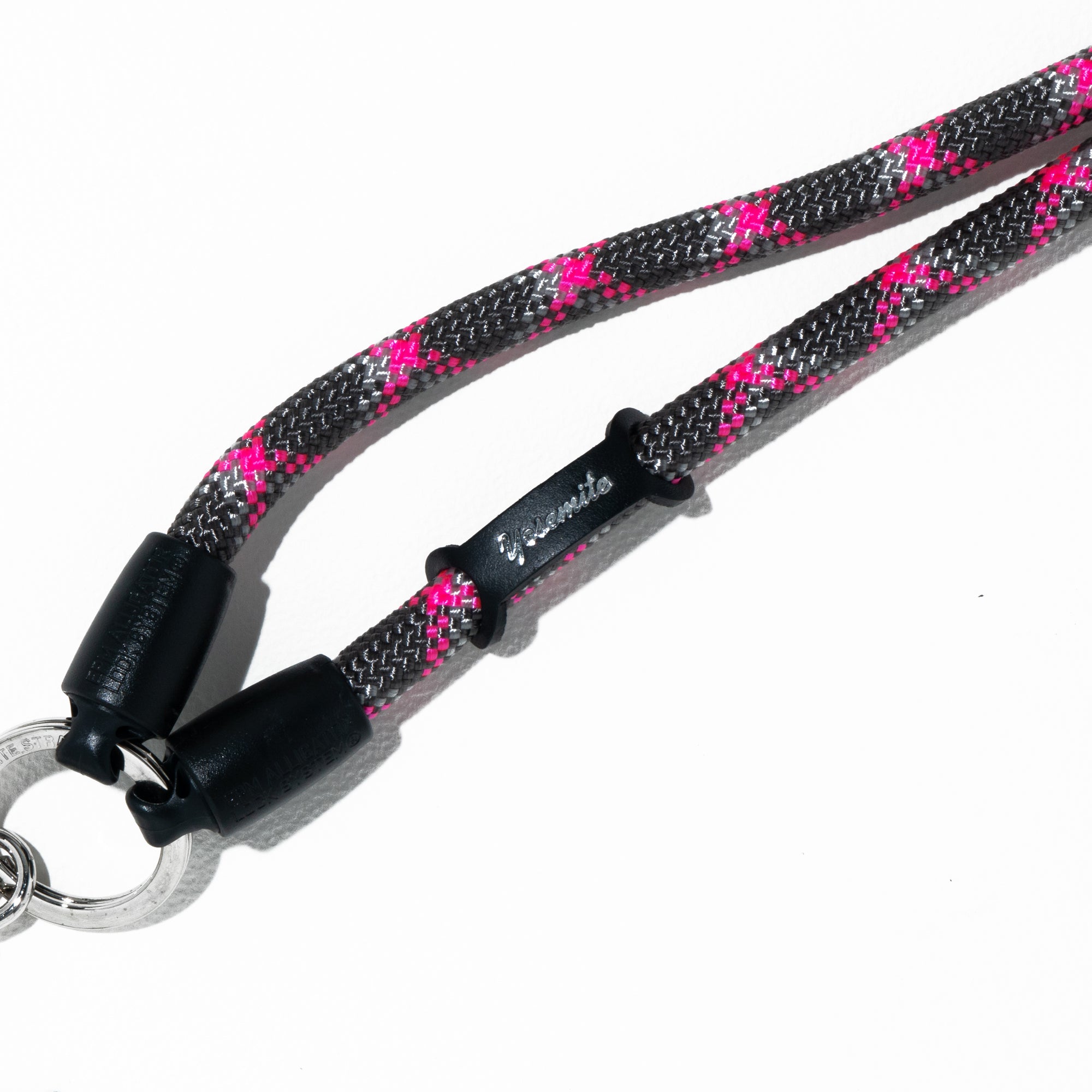 YOSEMITE MOBILE STRAP<br>DRAGON FRUIT <br>ヨセミテ モバイルストラップ<br>ドラゴンフルーツ