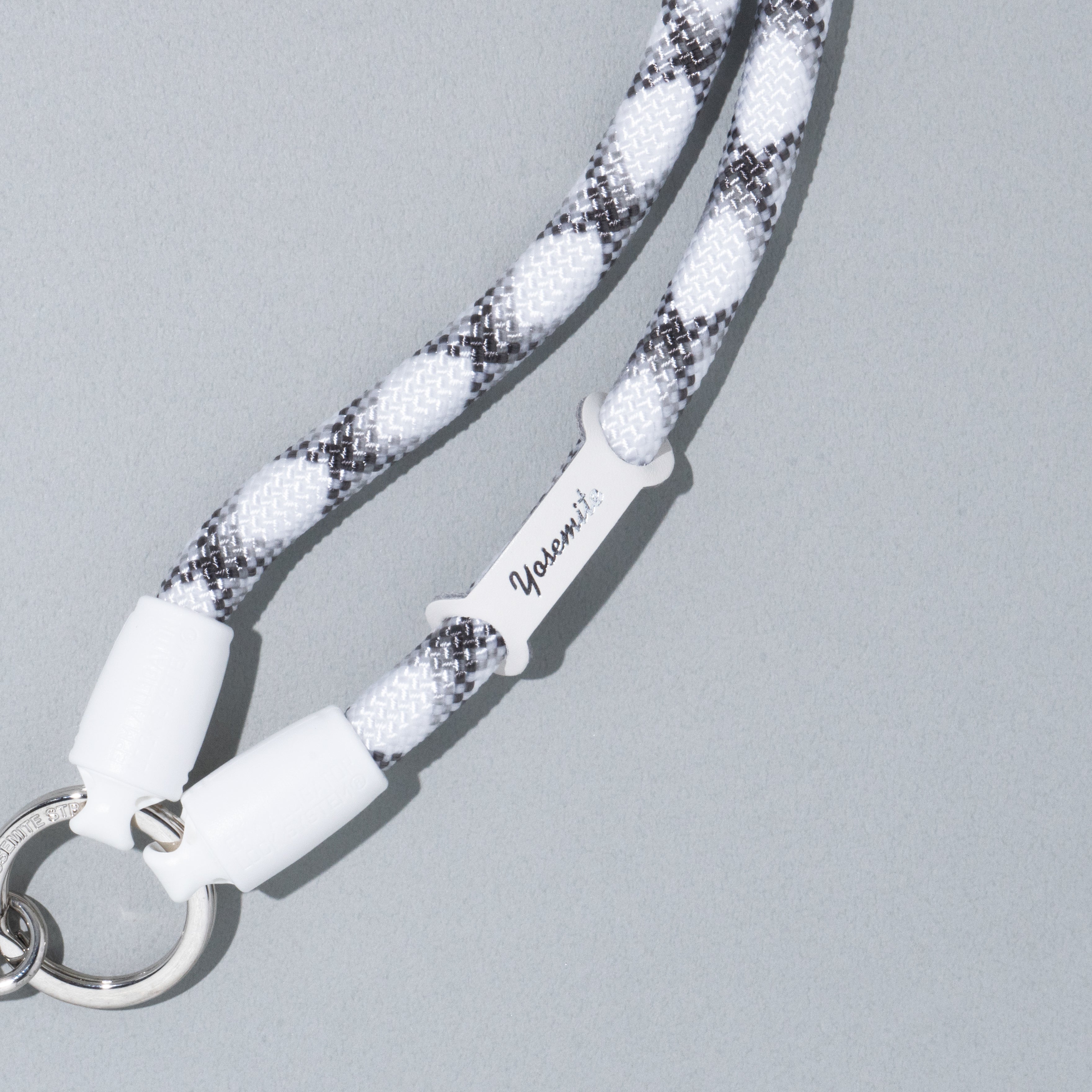YOSEMITE MOBILE STRAP <br>WHITE EDITION<br>ヨセミテ モバイルストラップ<br>ホワイトエディション