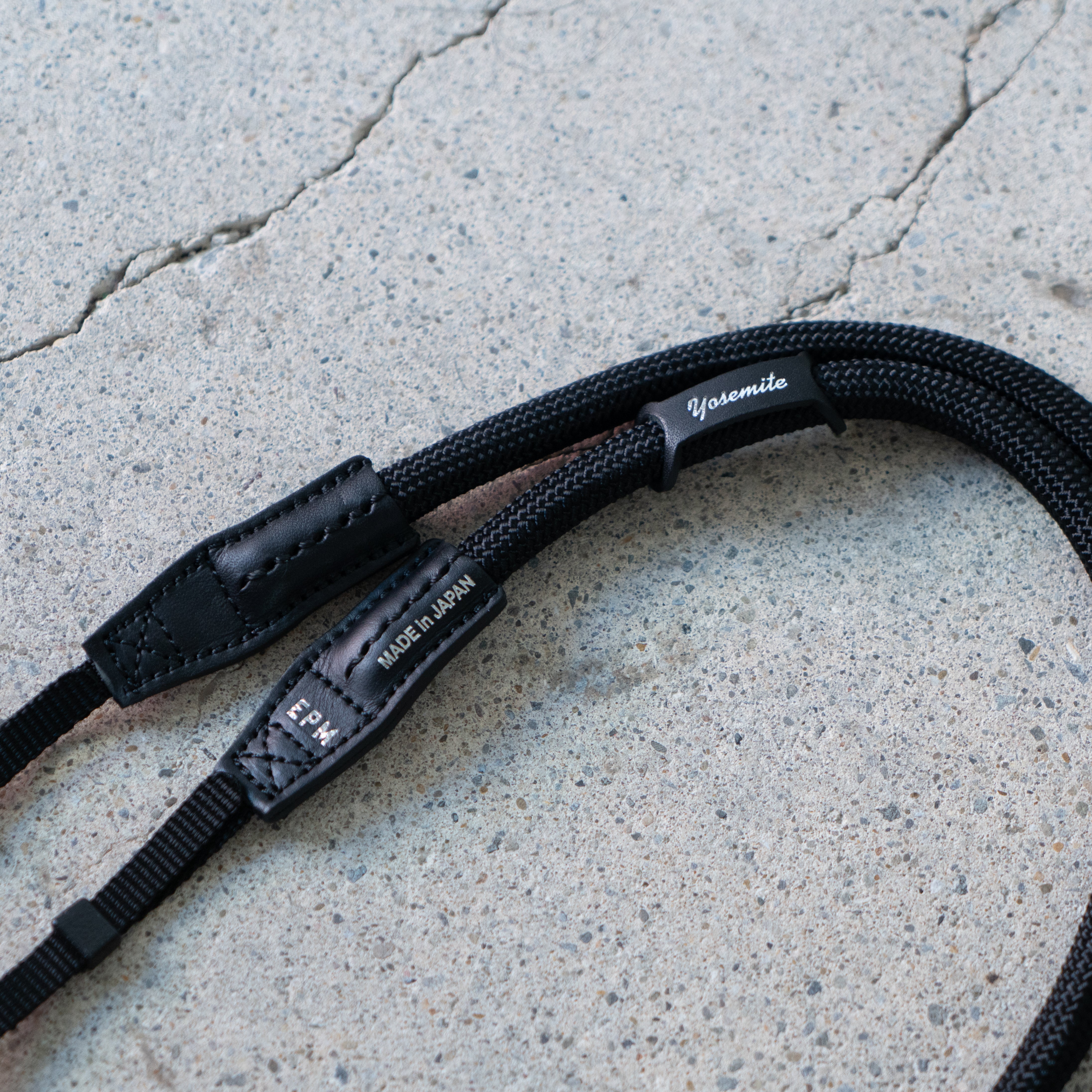 YOSEMITE CAMERA STRAP ProLoom <br>MAD BLACK<br>ヨセミテ カメラストラップ プロ ルーム / マッドブラック