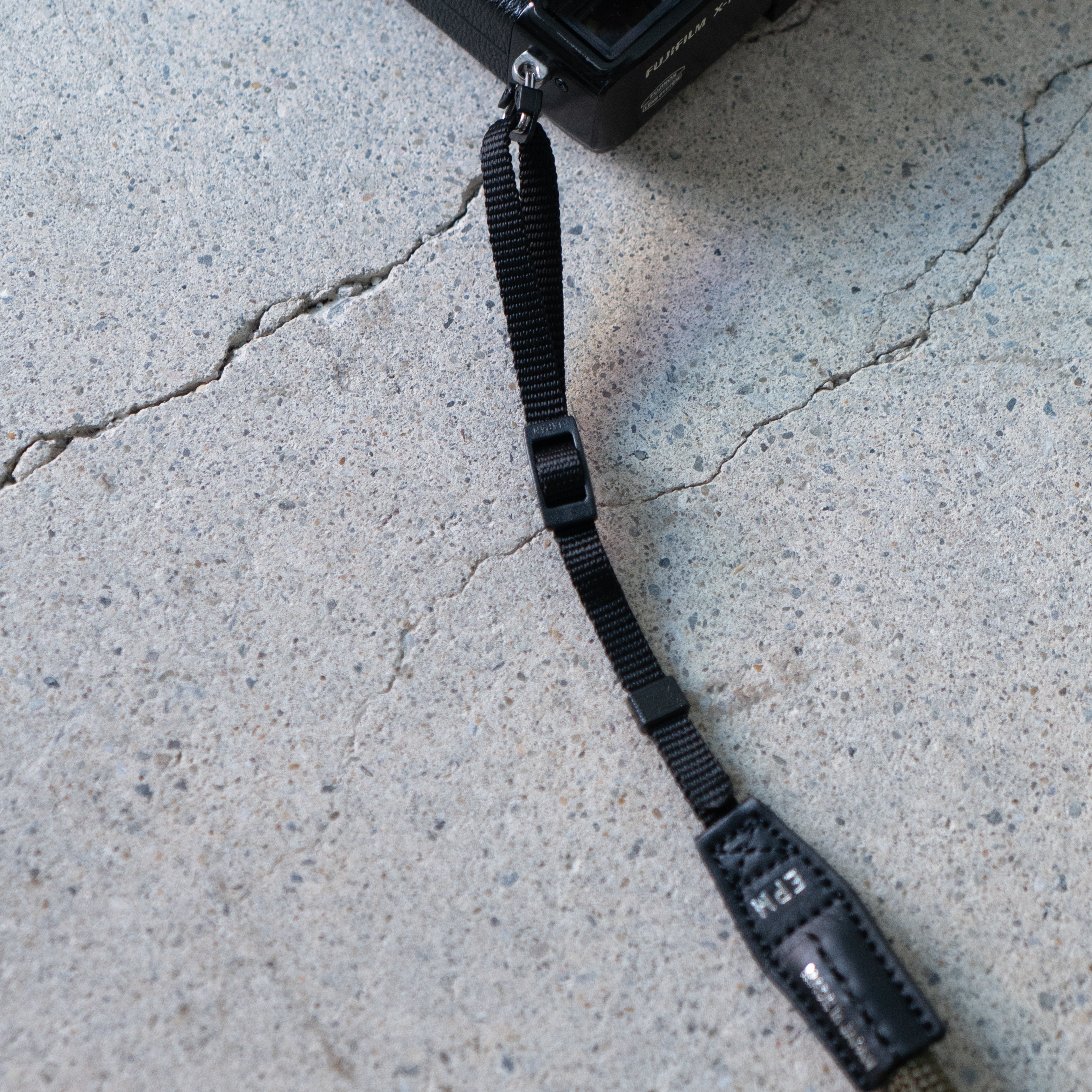 YOSEMITE CAMERA STRAP ProLoom <br>MAD BLACK<br>ヨセミテ カメラストラップ プロ ルーム / マッドブラック