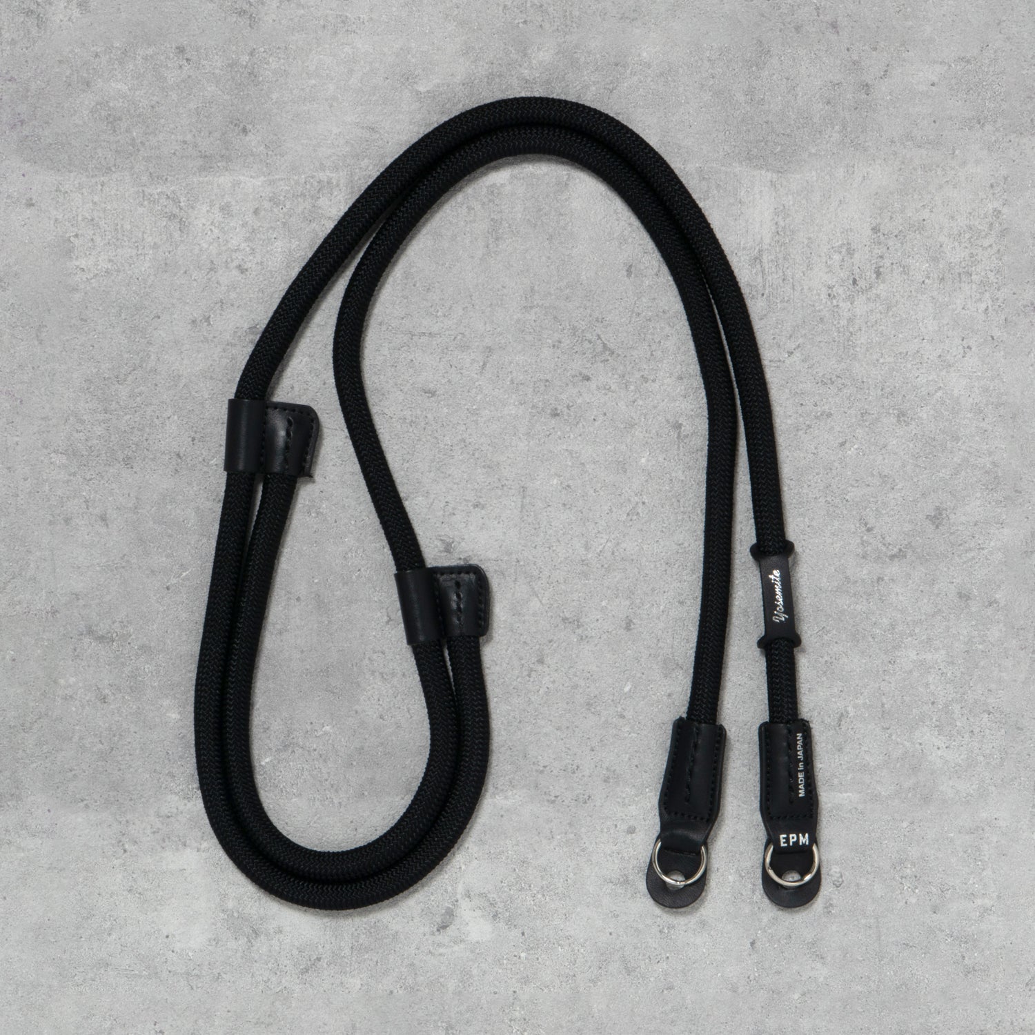 YOSEMITE ADJUSTMENT  LEATHER CAMERA STRAP<br>MAD BLACK <br>ヨセミテ アジャストメントレザーカメラストラップ / マッドブラック