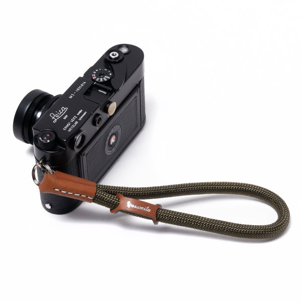 YOSEMITE CAMERA STRAP HANDLE<br>HUNTER KHAKI<br>ヨセミテ カメラストラップ ハンドル / ハンターカーキ