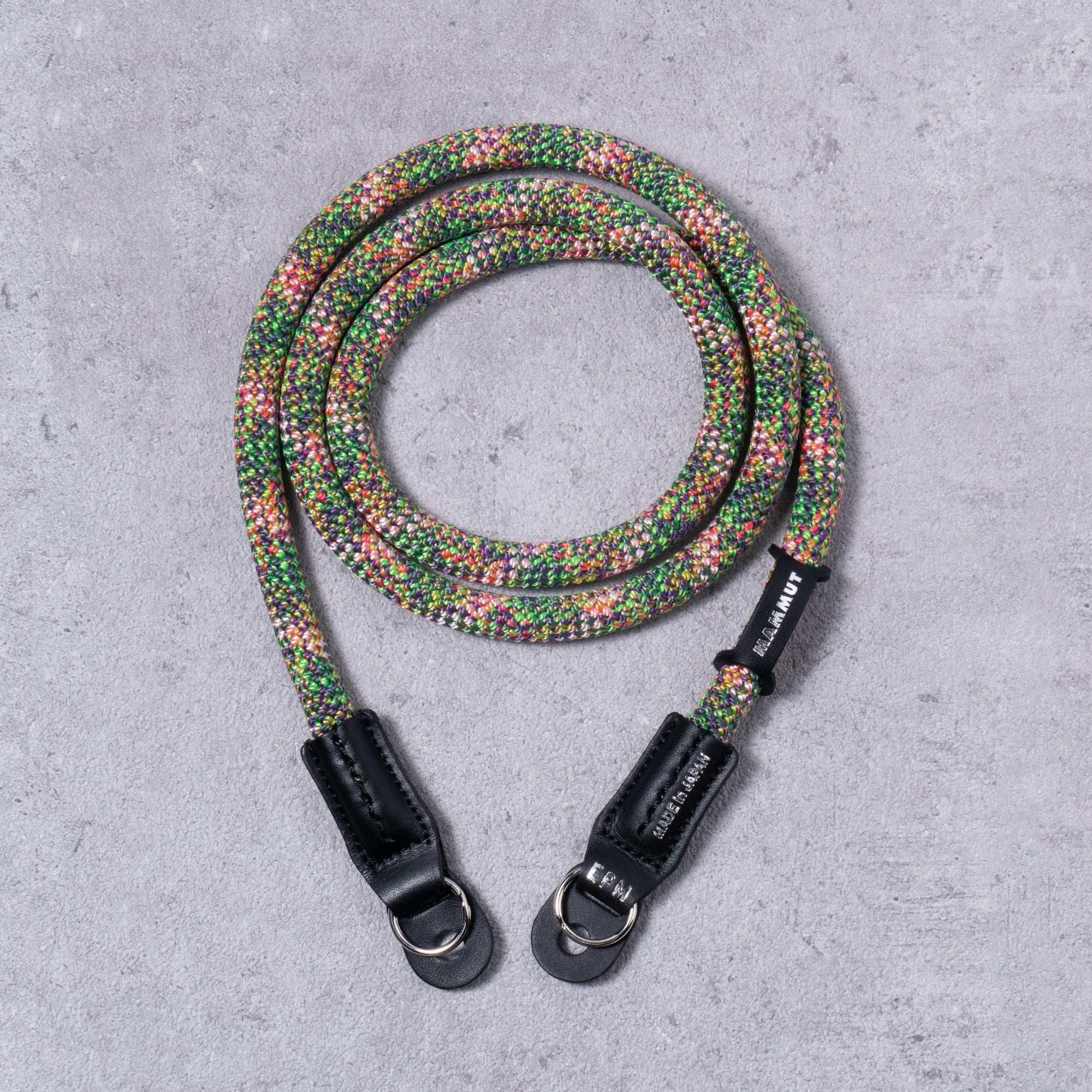 MAMMUT EDITION】YOSEMITE CAMERA STRAP COSMIC GREENマムートエディション ヨセミテカメラ ス –  株式会社 smokey sunday