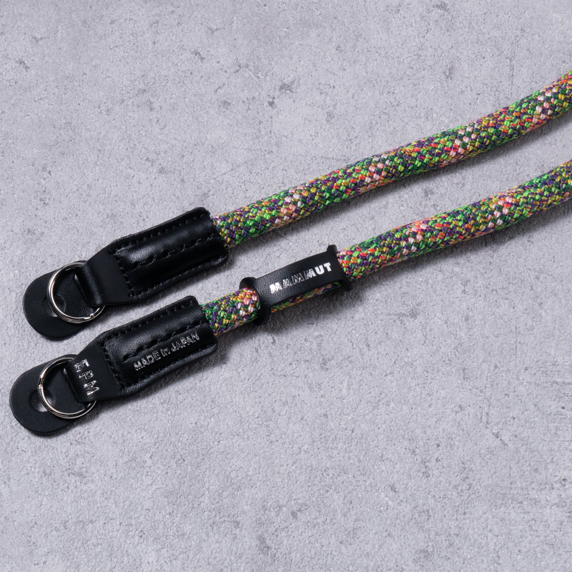 MAMMUT EDITION】YOSEMITE CAMERA STRAP COSMIC GREENマムートエディション ヨセミテカメラ ス –  株式会社 smokey sunday