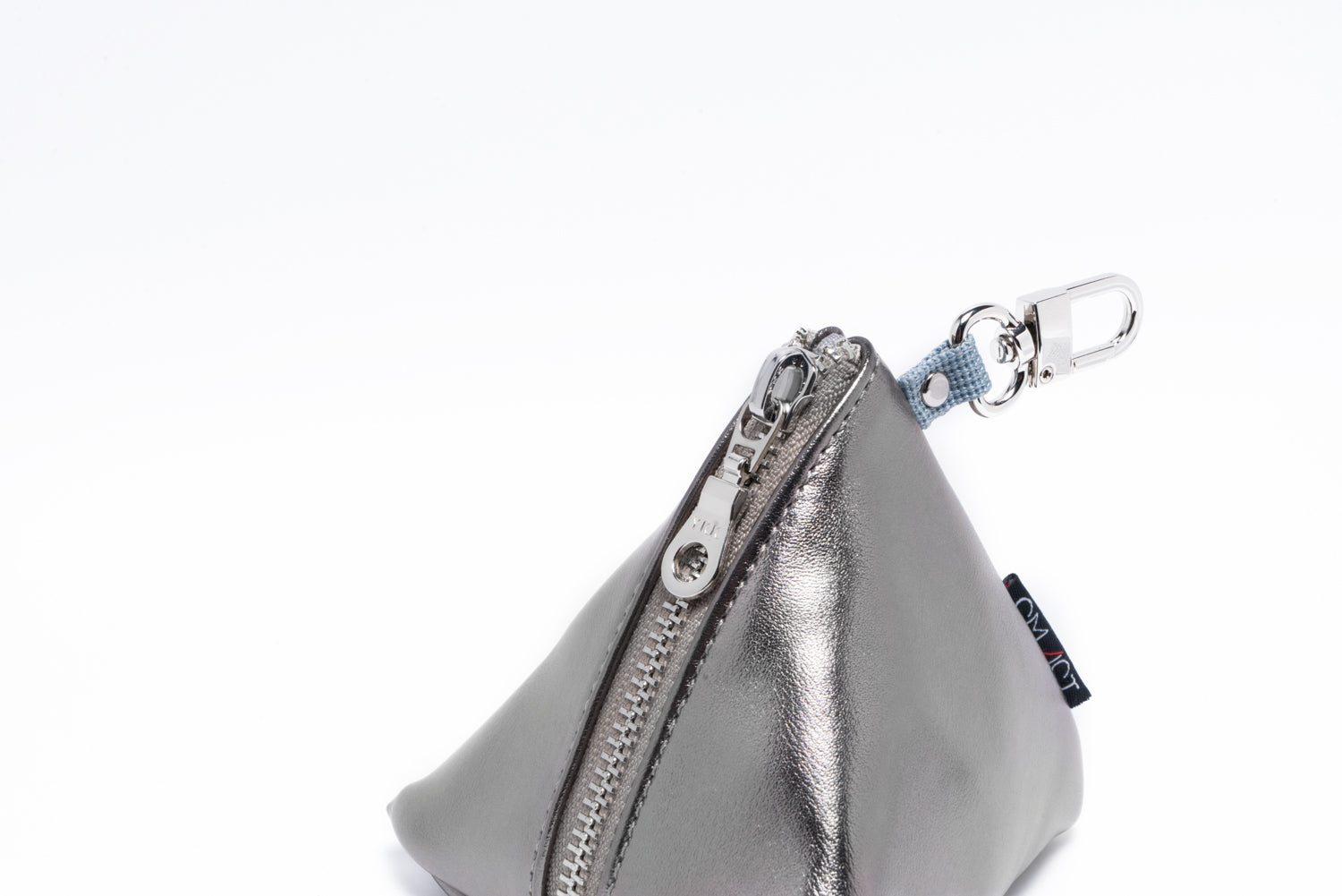 SMAST PYRAMID POUCH / METALLIC GRAY