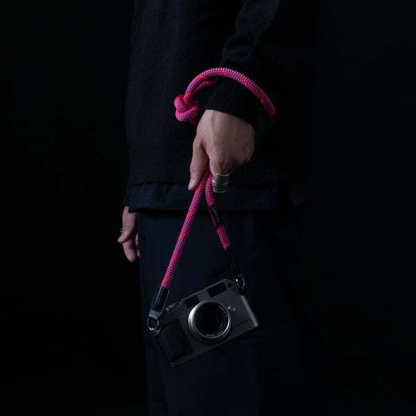 【MAMMUT EDITION】<br>YOSEMITE CAMERA STRAP<br> FLAMINGO<br>マムートエディション ヨセミテカメラ ストラップ / フラミンゴ