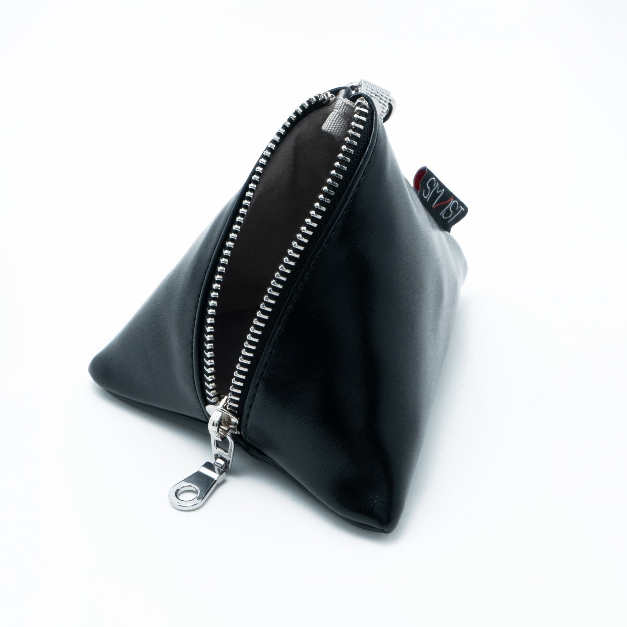 SMAST PYRAMID POUCH / BLACK