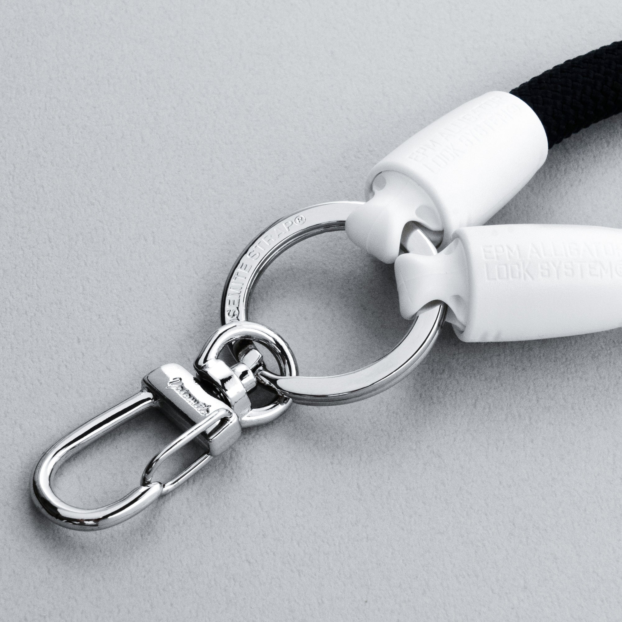 YOSEMITE MOBILE STRAP <br>WHITE EDITION<br>ヨセミテ モバイルストラップ<br>ホワイトエディション
