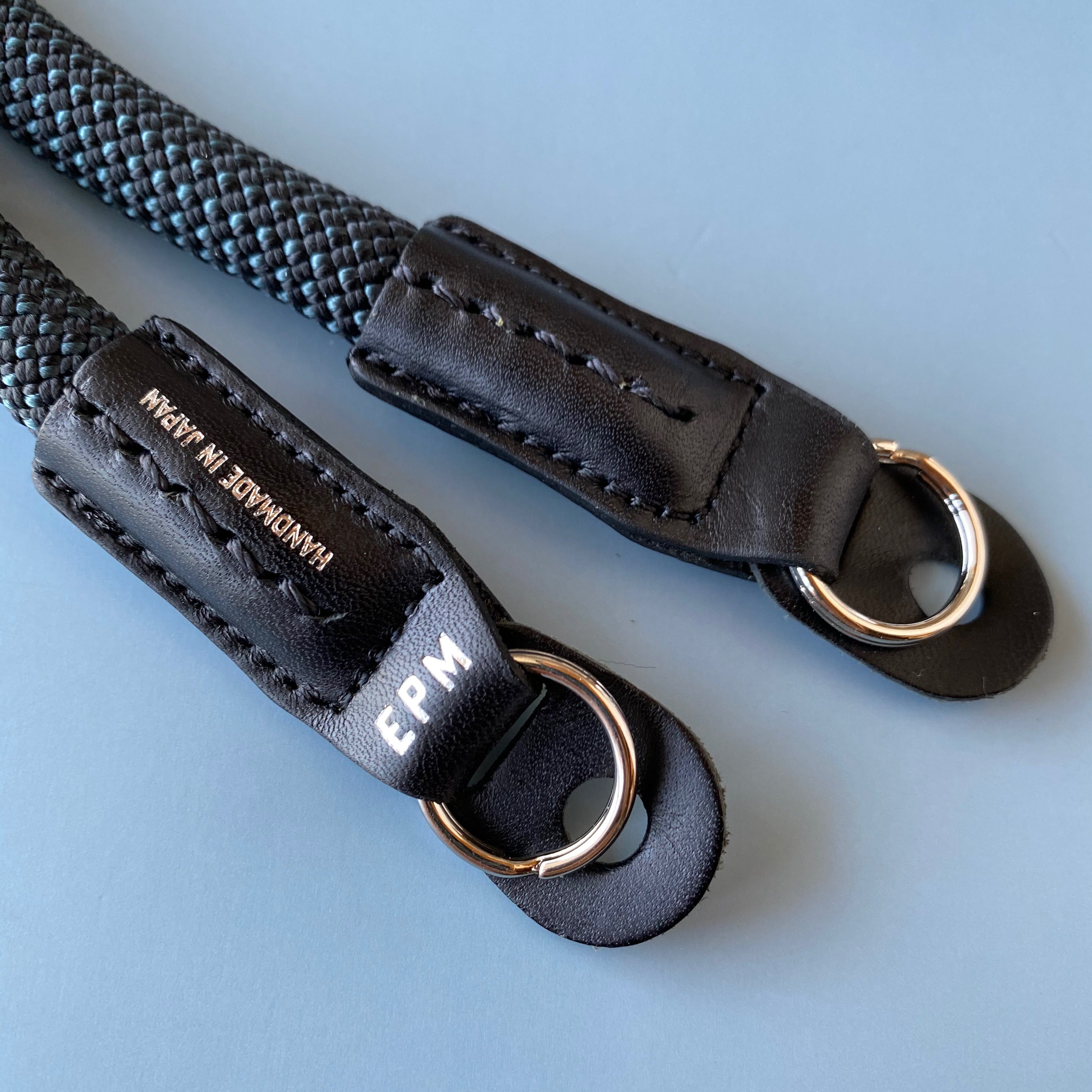 【MAMMUT EDITION】<br>YOSEMITE CAMERA STRAP<br> MOUNTAIN BLACK<br>マムートエディション ヨセミテ カメラストラップ / マウンテンブラック